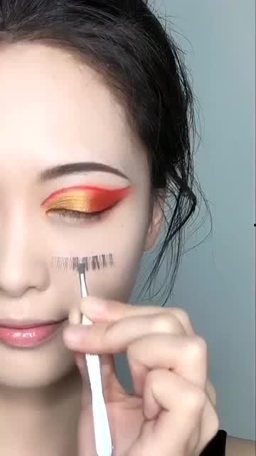 国产妖怪特效化妆教程视频,跟随教程视频打造惊悚妖怪造型